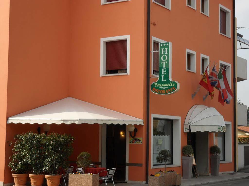 Hotel Ristorante Al Bassanello Bassano del Grappa Zewnętrze zdjęcie